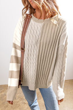 Khaki Pull in twitched knit color block with round neck and falling shoulders