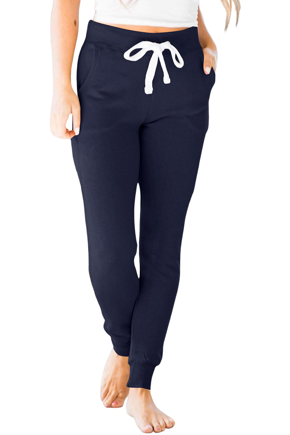 Pantalon de jogging bleu marine avec poches et cordon de serrage à la taille