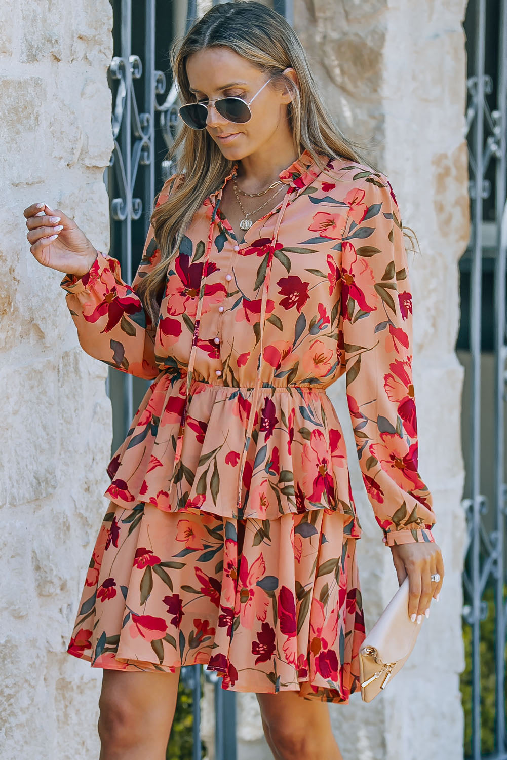 Feuriger rotes Rüschenkragen Langarm Blumenkleid mit Rüschen