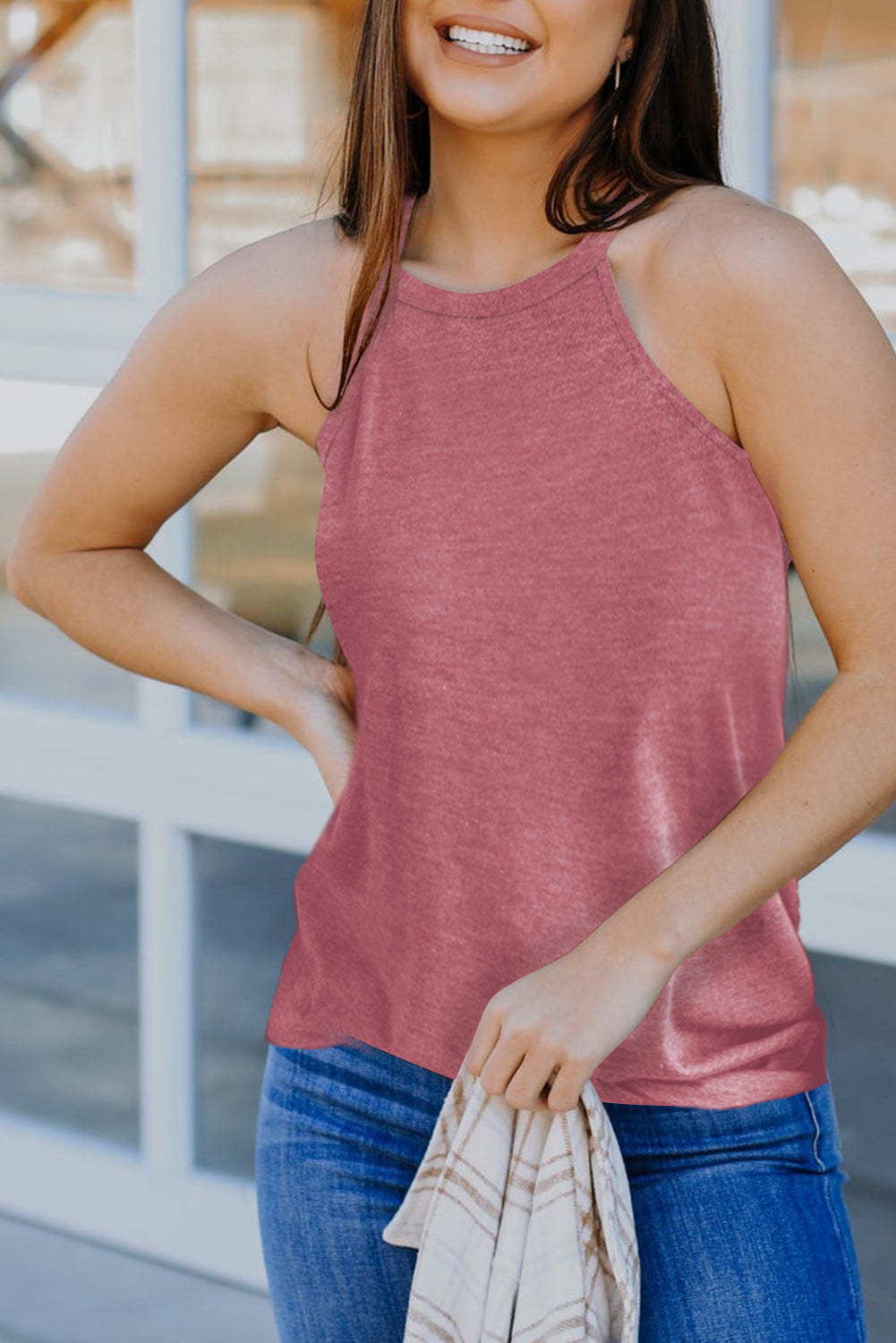 Camiseta de tanque de cuello de color sólido rosa sólido