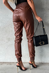 Pantalones delgados en cuero con altura de cuero