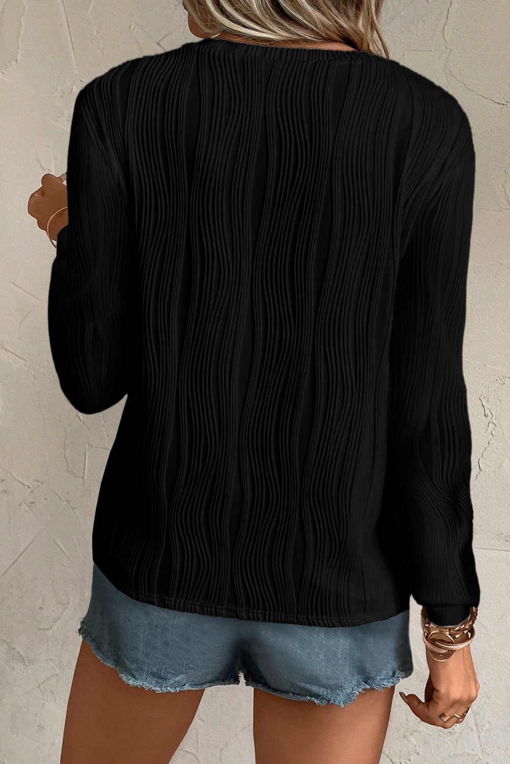 Black Textured Wavy Round Neck Long Sleeve Top