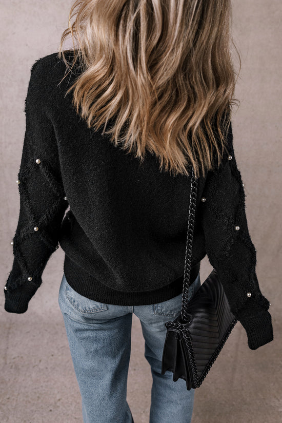 Diamond pattern sweater decorated with black pearls