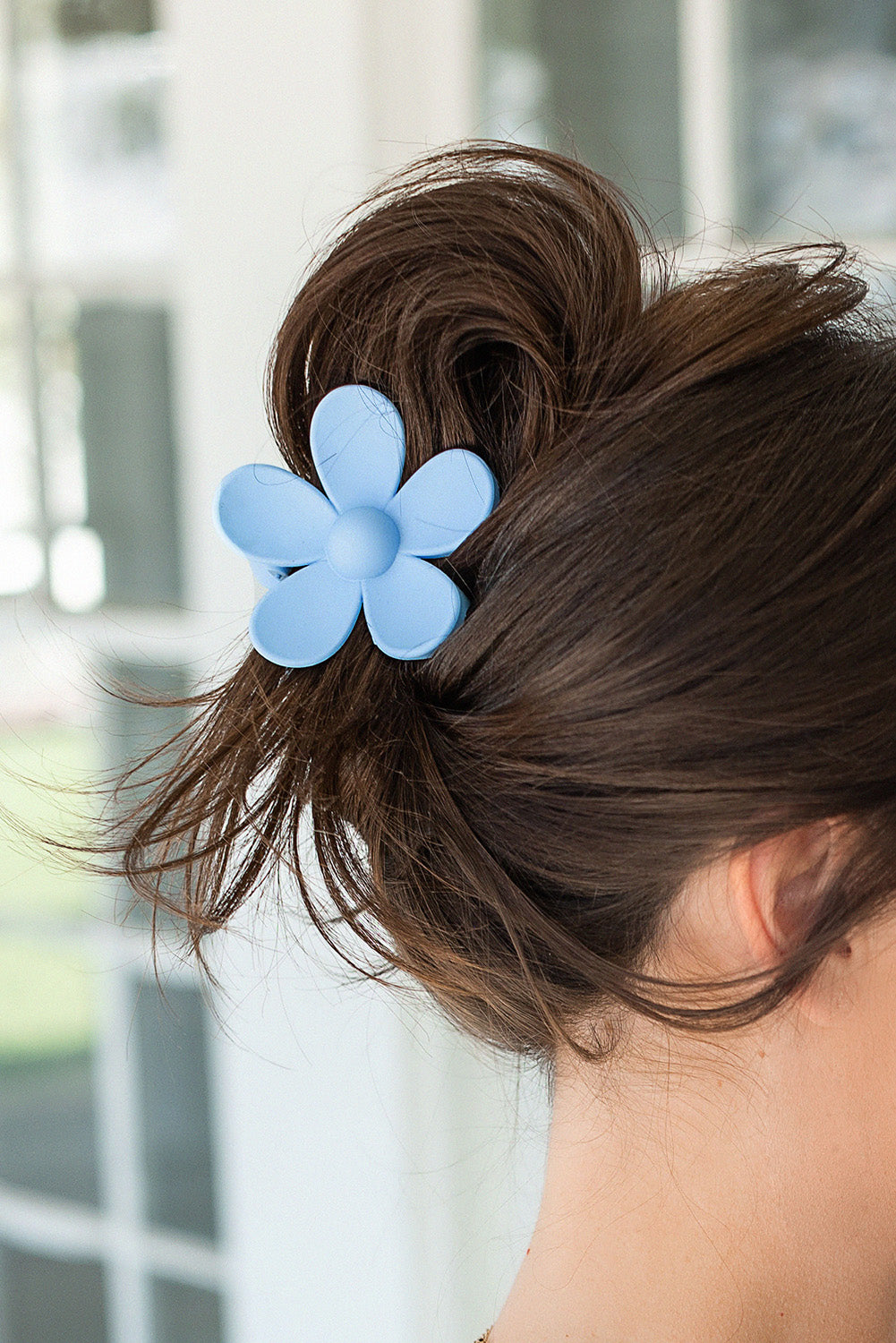 Pince à cheveux fleur bleu ciel