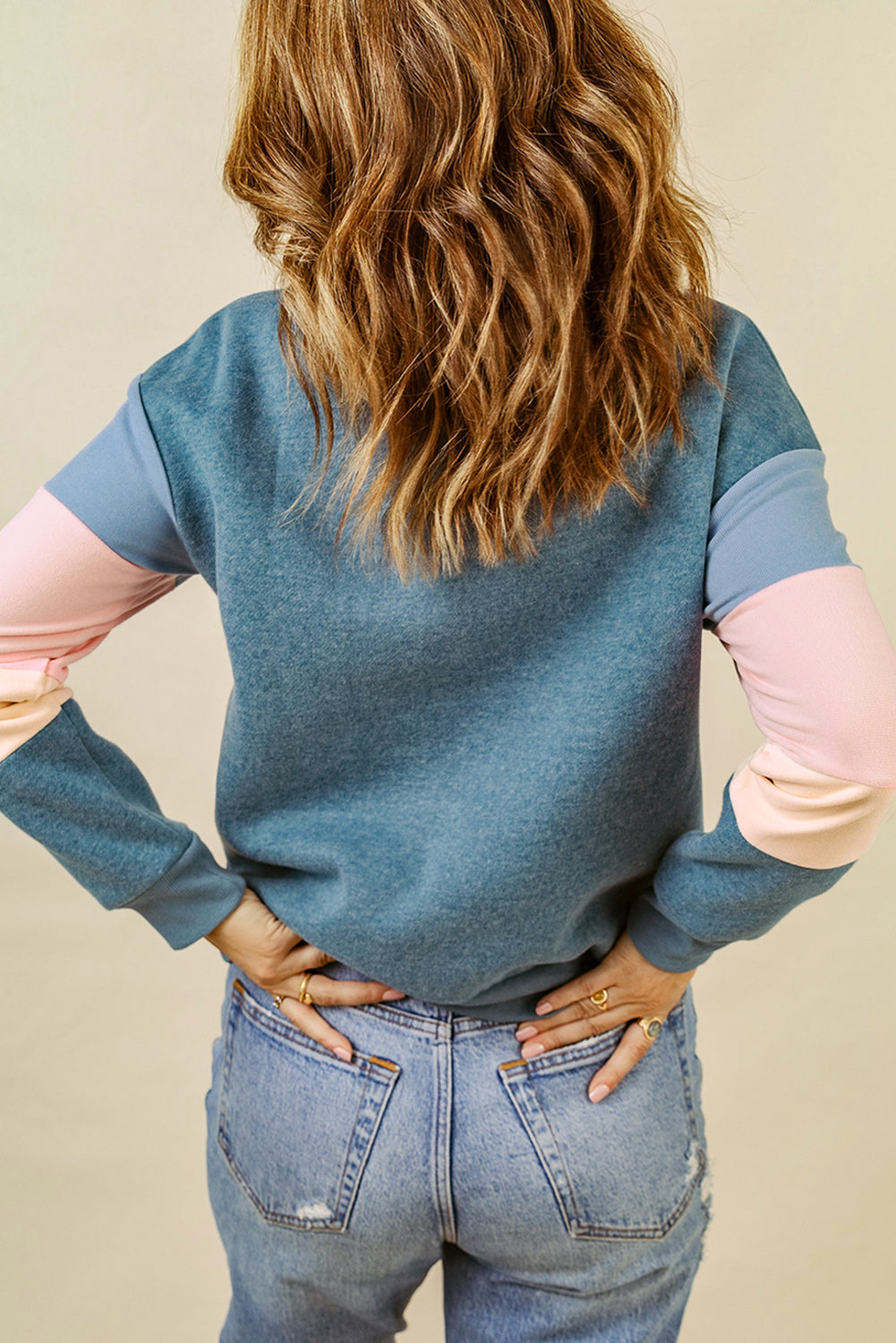 Sweat-shirt à manches longues en couleur bleue