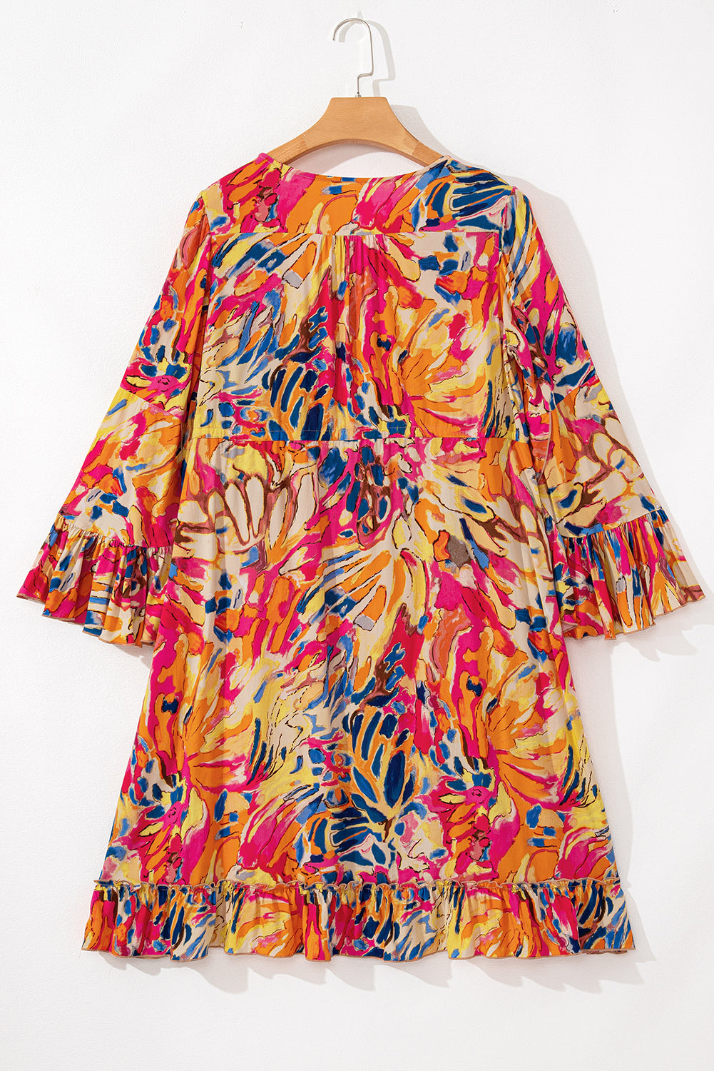 Pink fluid dress with flared sleeves *