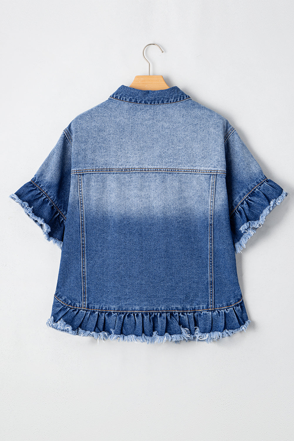 Short -sleeved denim jacket *