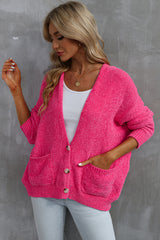 Cardigan pull avec poches sur le devant et boutons roses-A WOMAN WE LOVE