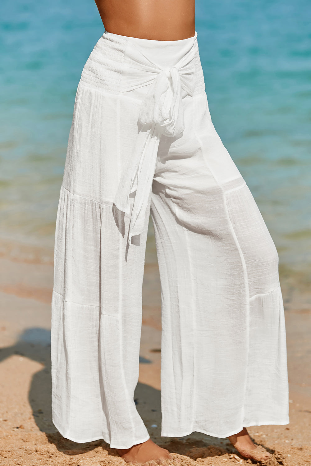 Pantalones anchos bohemios de cintura alta con fruncido blanco