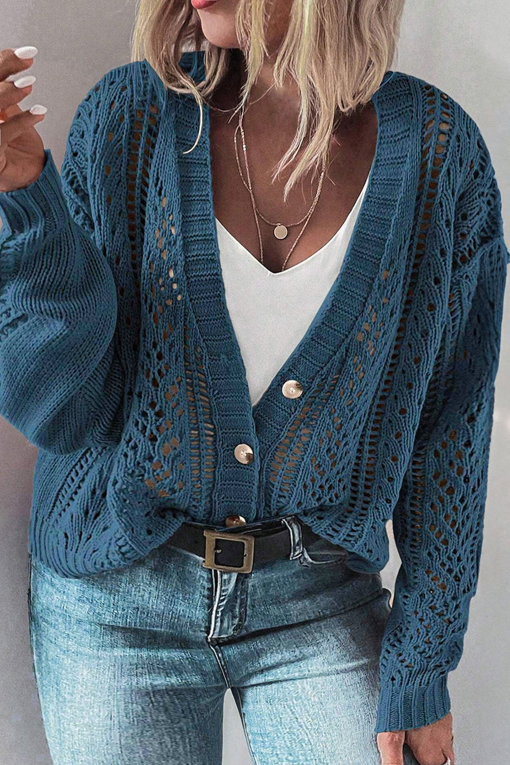 Cardigan en tricot ouvert avec col en V et boutons sur le devant, épaules tombantes, grande taille, bleu sarcelle-A WOMAN WE LOVE