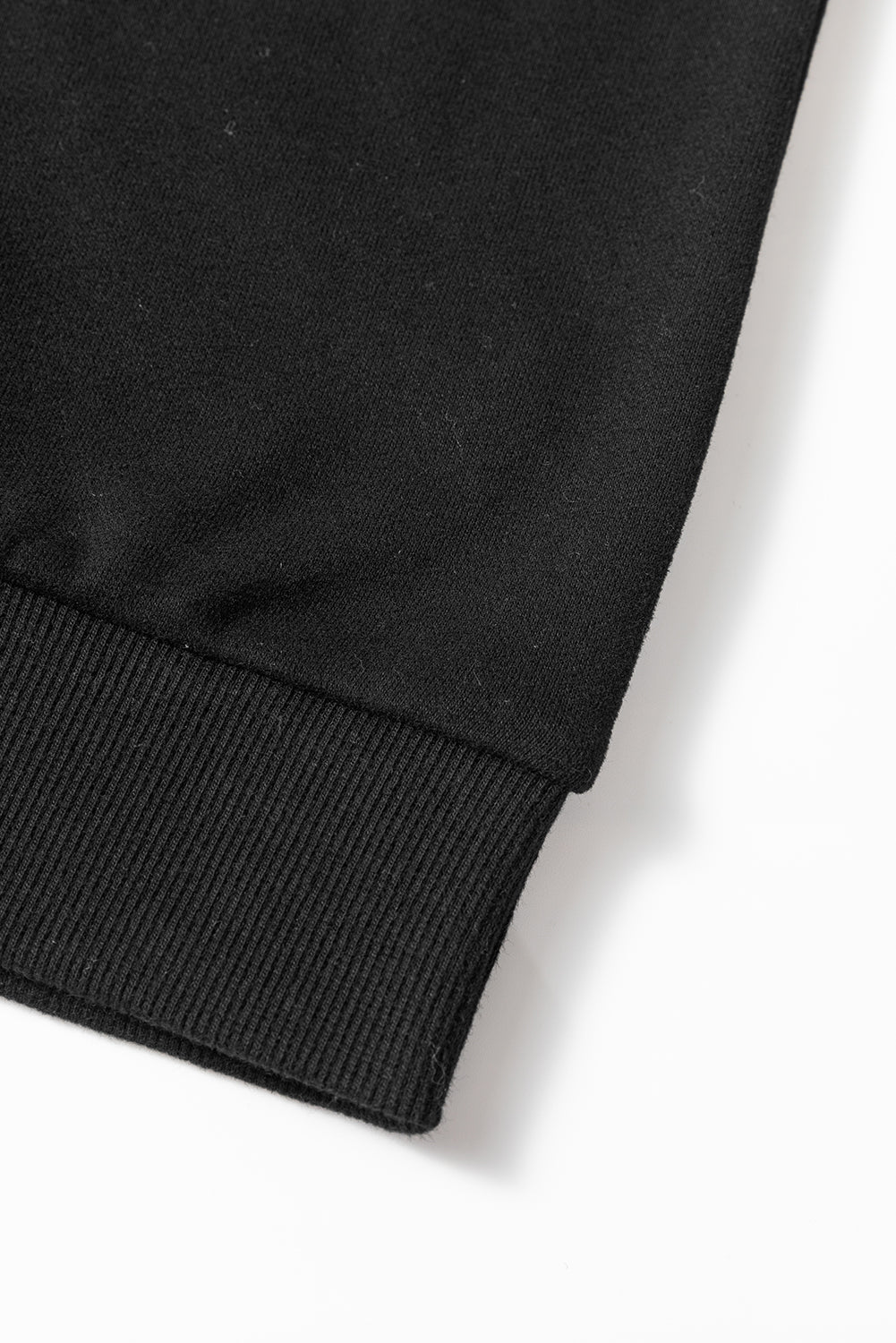 Sweater relajado de dos piezas y pantalones cortos a rayas negras