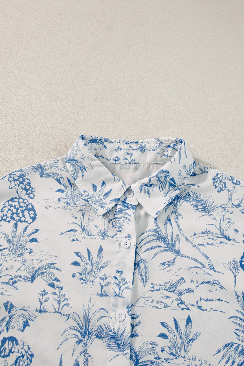 Ensemble chemise à manches courtes et short à fleurs bleu ciel-A WOMAN WE LOVE