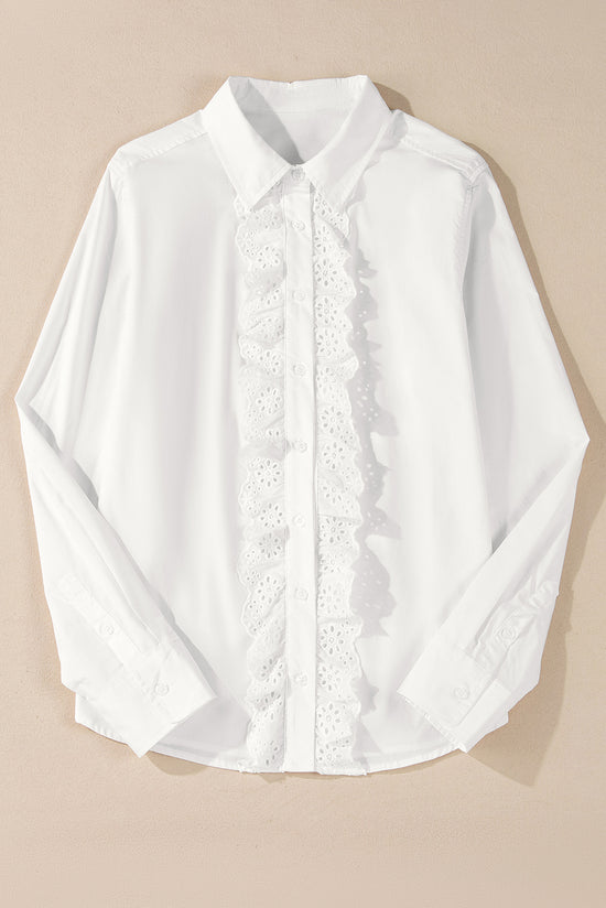 Camisa abotonada de cuello doblado y borde de encaje blanco