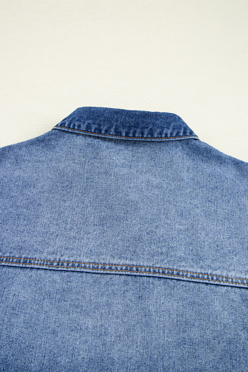 Short -sleeved denim jacket *