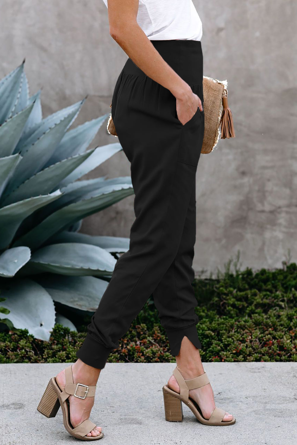 Black casual jogging pants with pockets