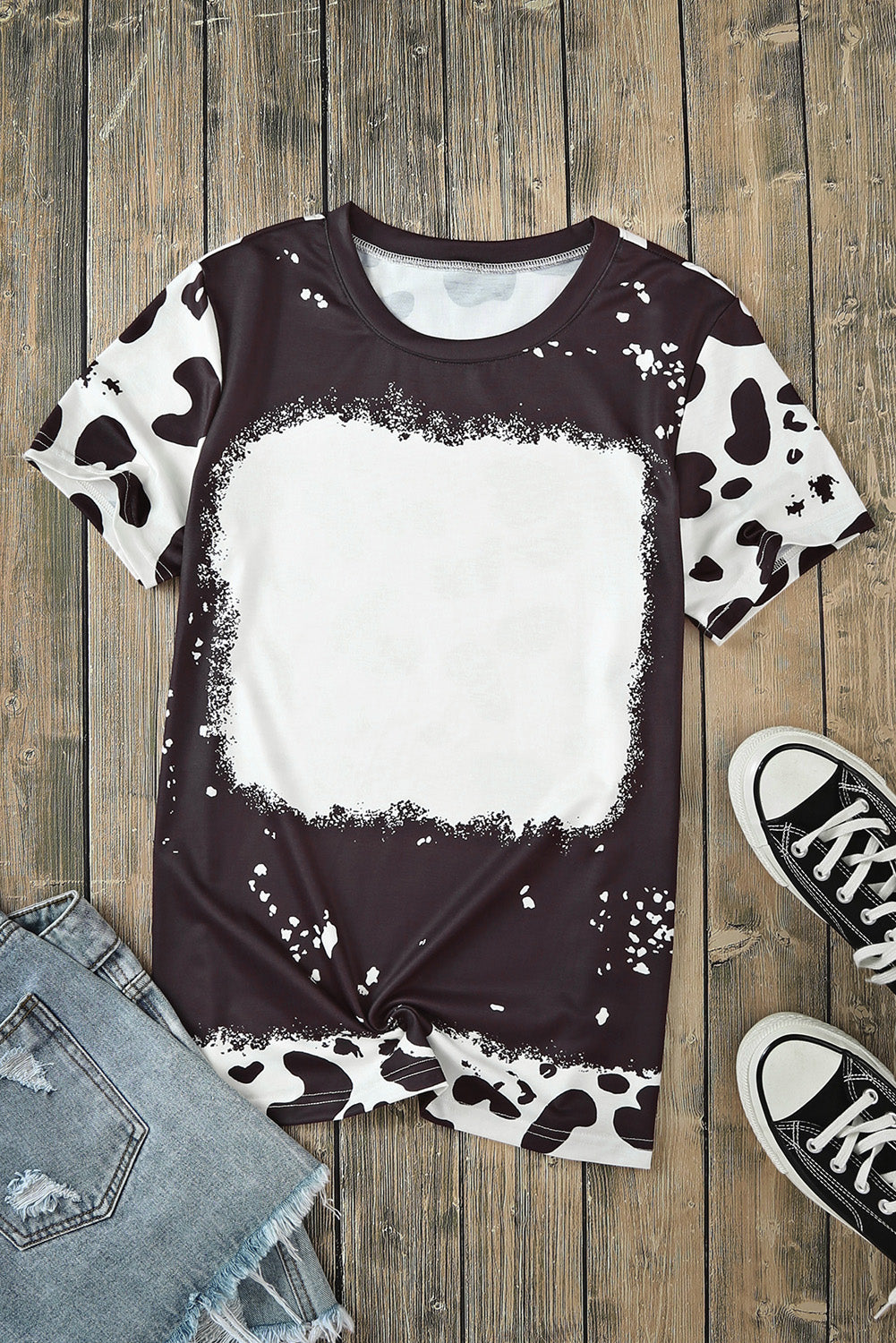 Black T-shirt with short sleeves and Tie Dye discolored round neck