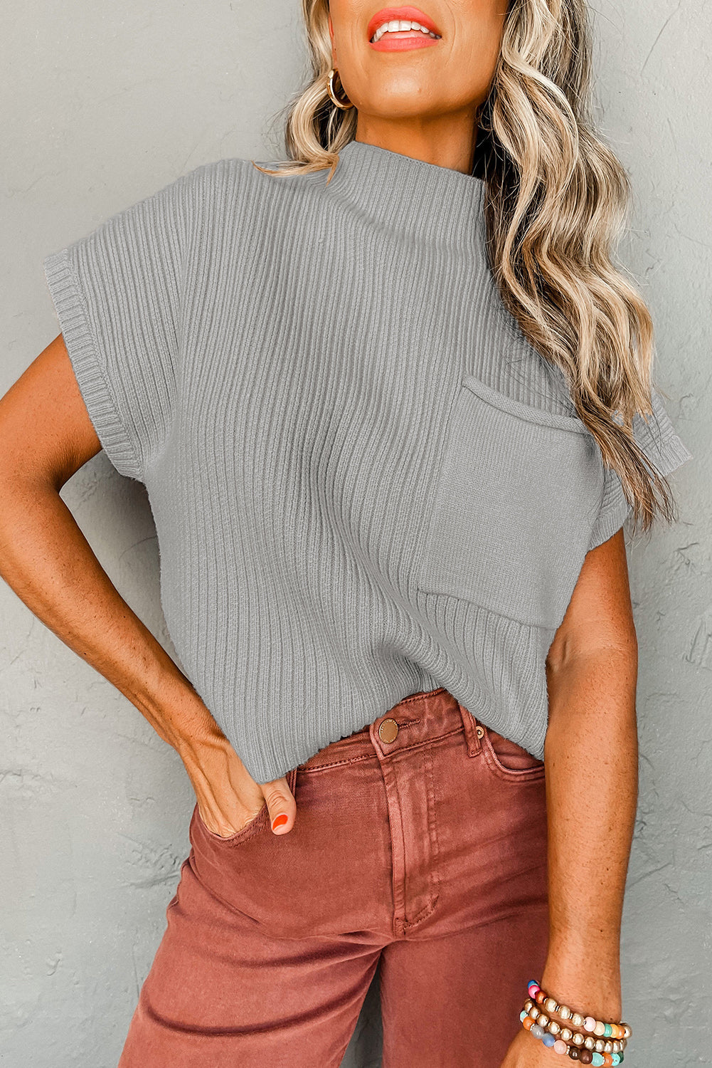 Gray chinly sleeve sweater in ribbed knitting *