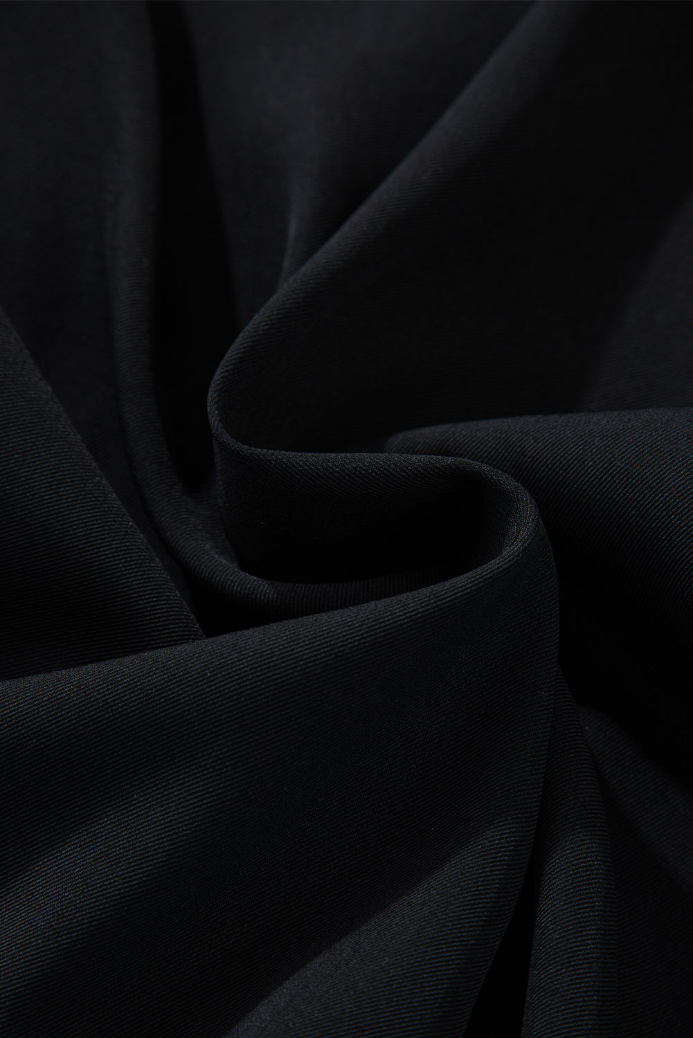 Chaqueta negra negra y manga con cremallera y aleta