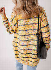Cardigan long beige rayé en tricot à pompons ouvert sur le devant-A WOMAN WE LOVE