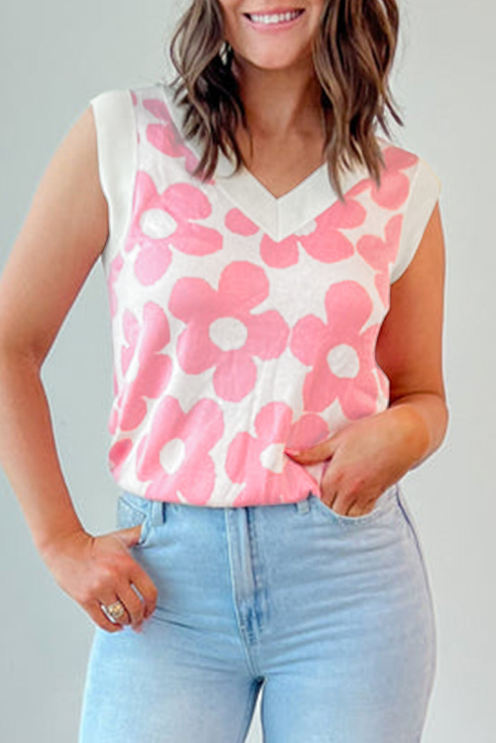 Débardeur rose à col en V tricoté avec jolies fleurs-A WOMAN WE LOVE