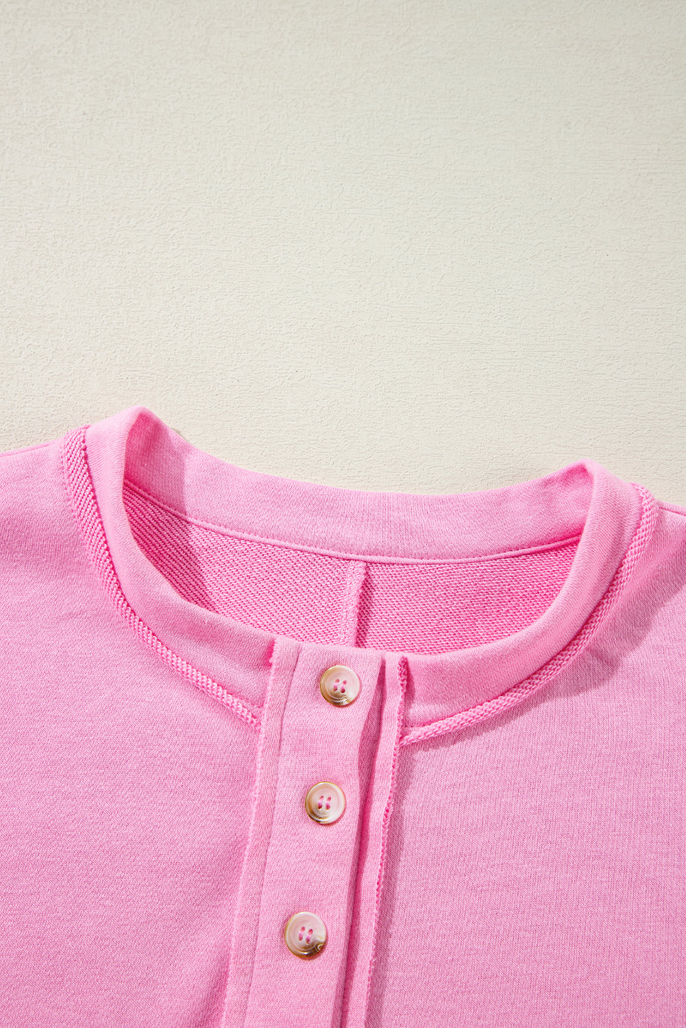 Sweat-shirt ample à encolure boutonnée de couleur unie rose Sachet