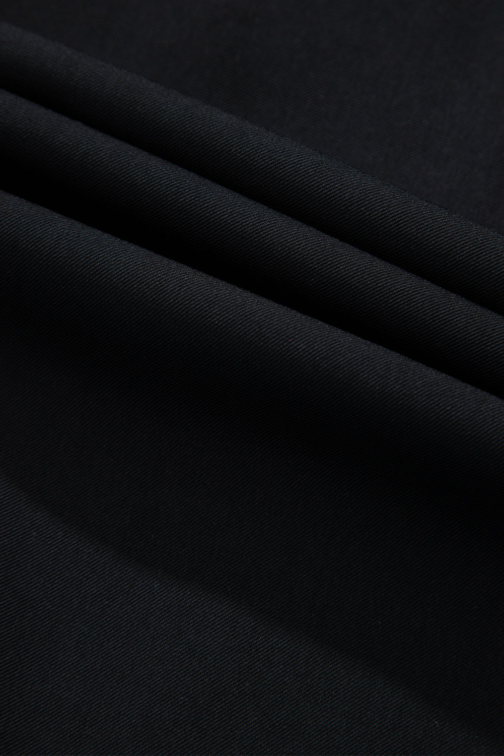 Chaqueta negra negra y manga con cremallera y aleta