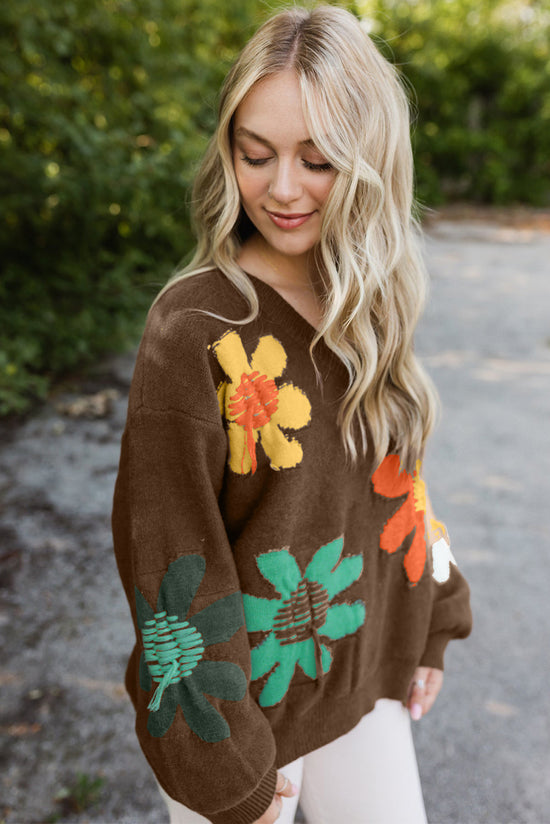 Pulp with drooping shoulders and V -collar with large coffee flowers pattern