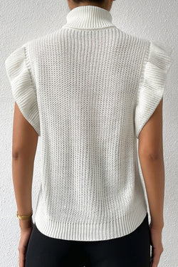 White ruffled sweater in twisted knitting with short sleeves and turtlenecks