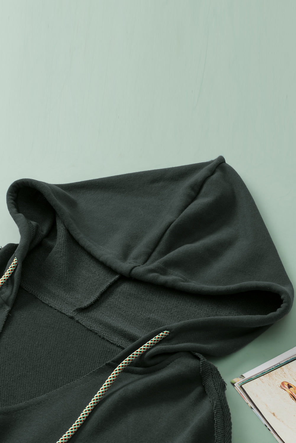 Graue freiliegende Naht Rohkante Hoodie mit Taschen