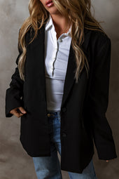 Black buttoned blazer with flap pocket and lapels