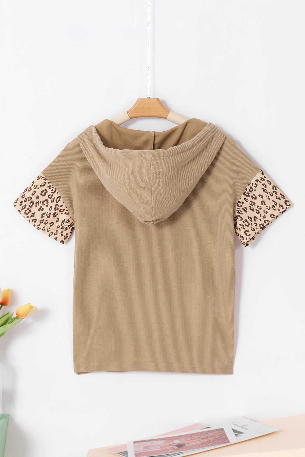 Khaki Leopard Patchwork Draw String Kapuze T -Shirt