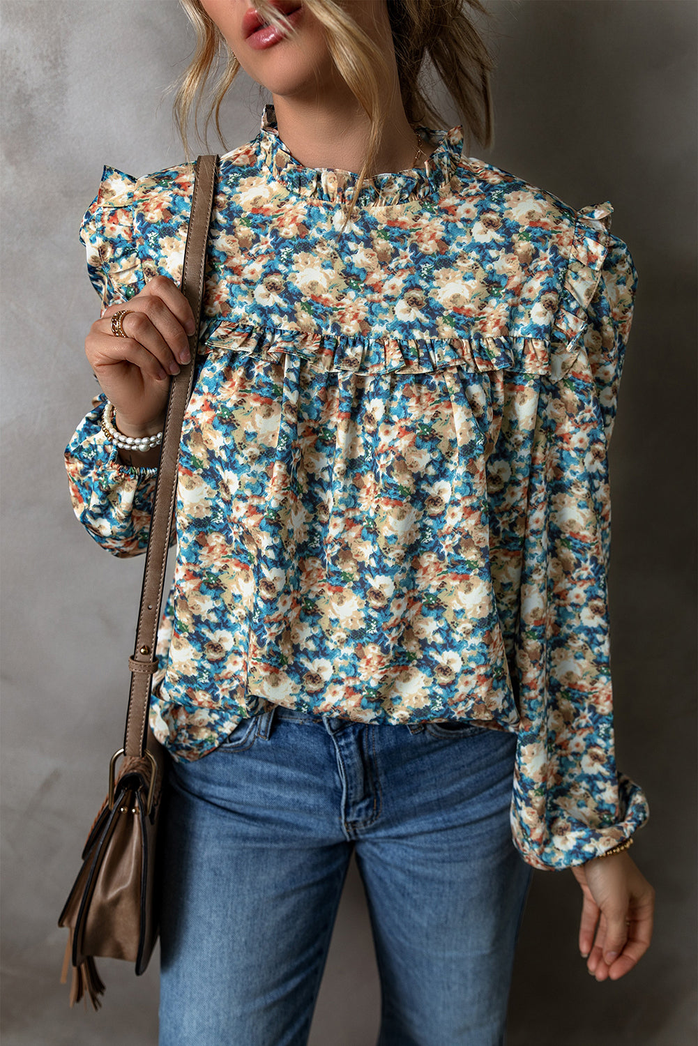 Blusa de manga de hojaldre simulado con estampado floral azul cielo