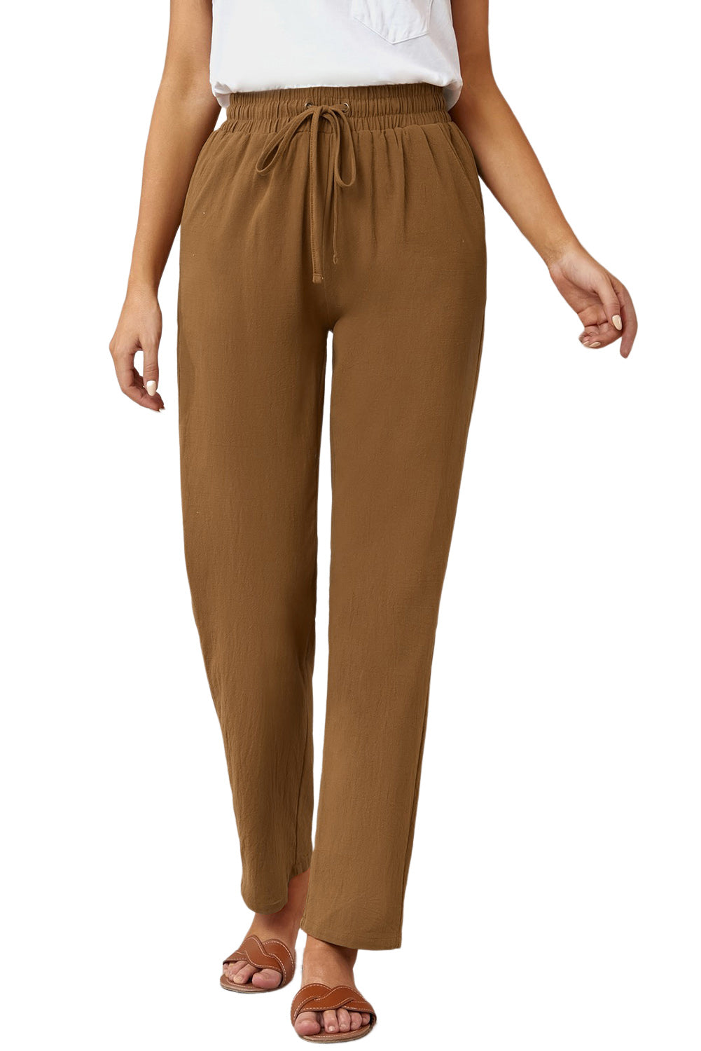 Pantalon marron avec cordon de serrage et poches élastiques à la taille, longues jambes droites