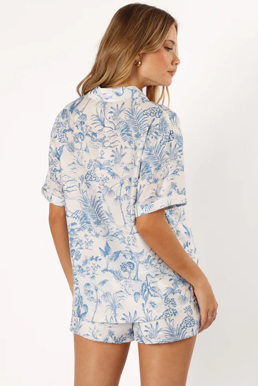 Ensemble chemise à manches courtes et short à fleurs bleu ciel-A WOMAN WE LOVE