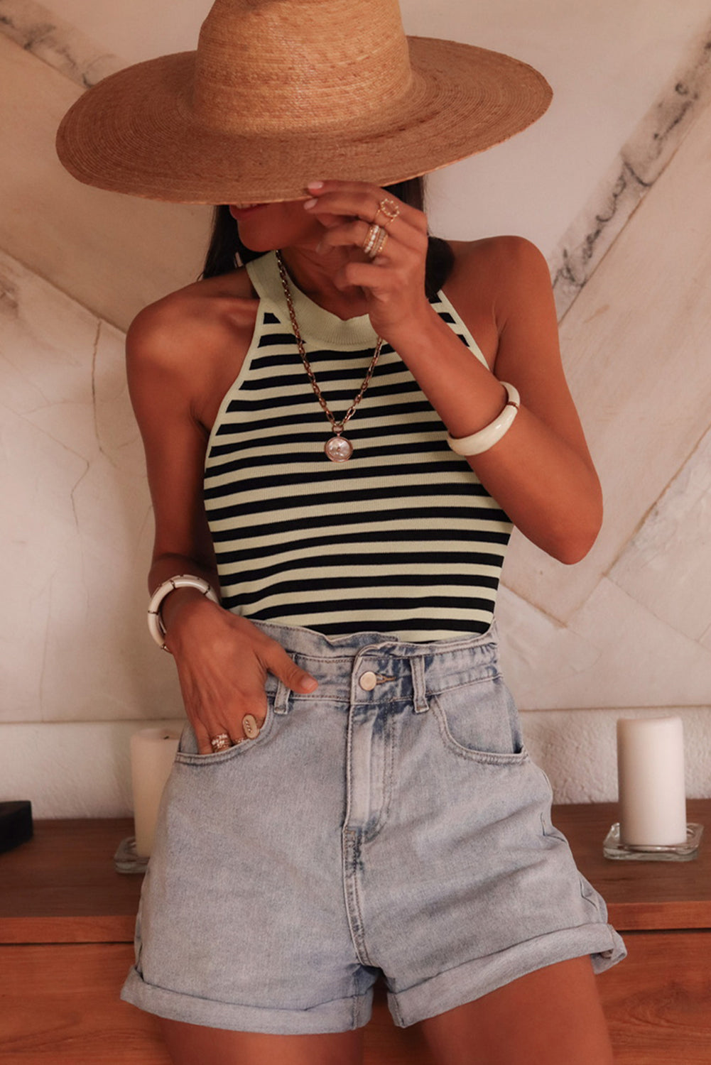 Débardeur coupe slim à col rond *-A WOMAN WE LOVE