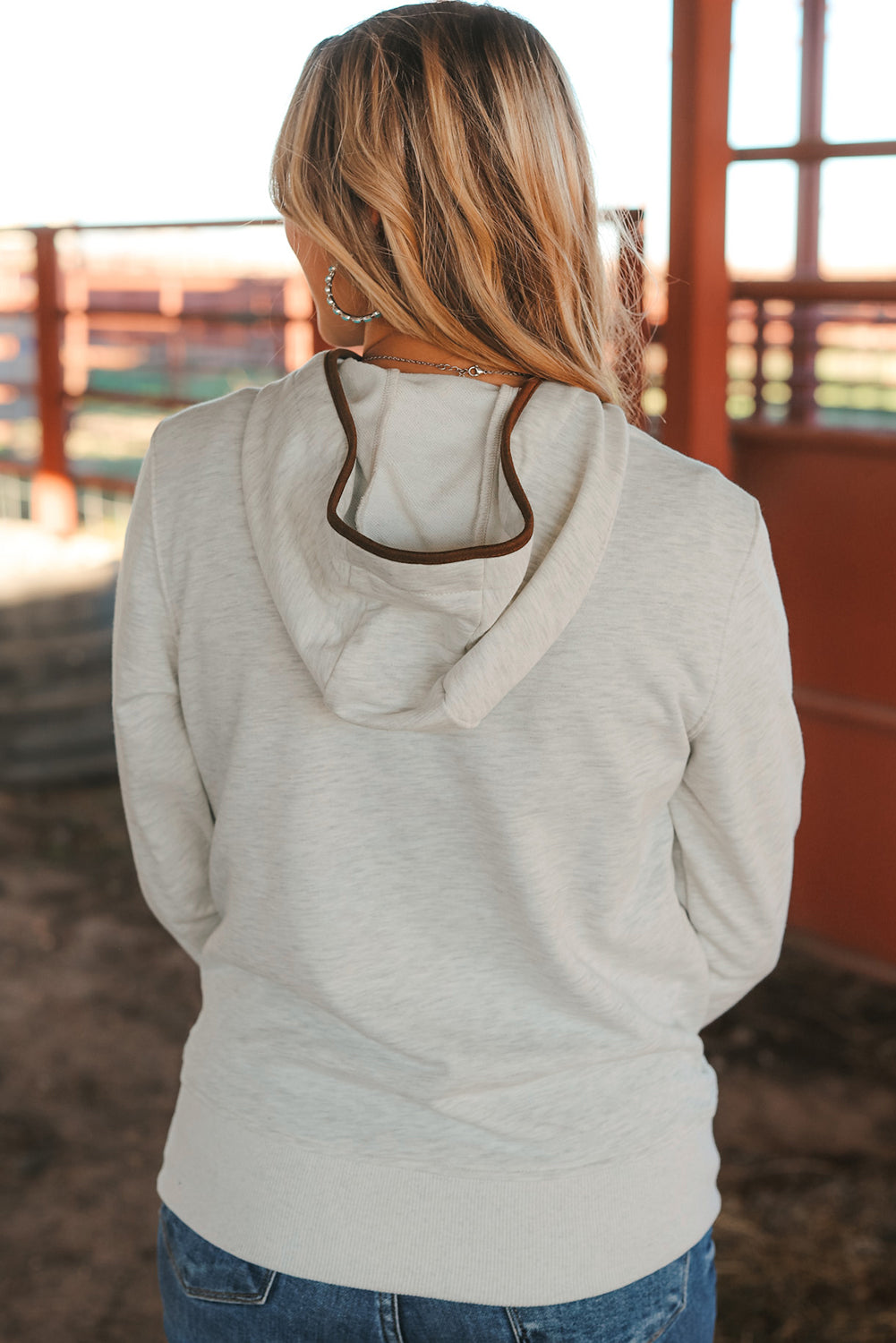 Beige Drawstring Kangaroo Pocket Henley Sampanía