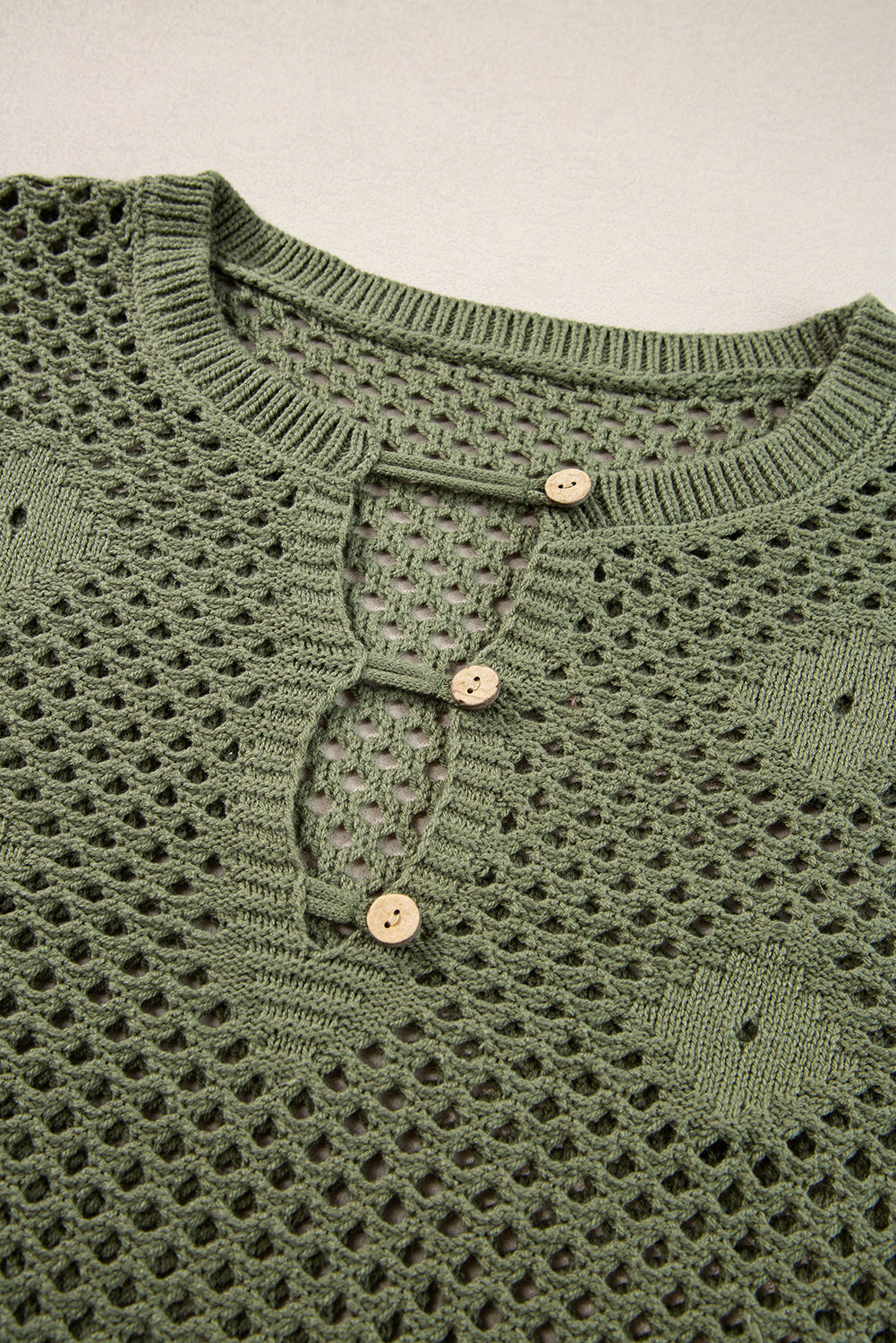 Pull à manches fendues et col boutonné en tricot ouvert vert vignoble