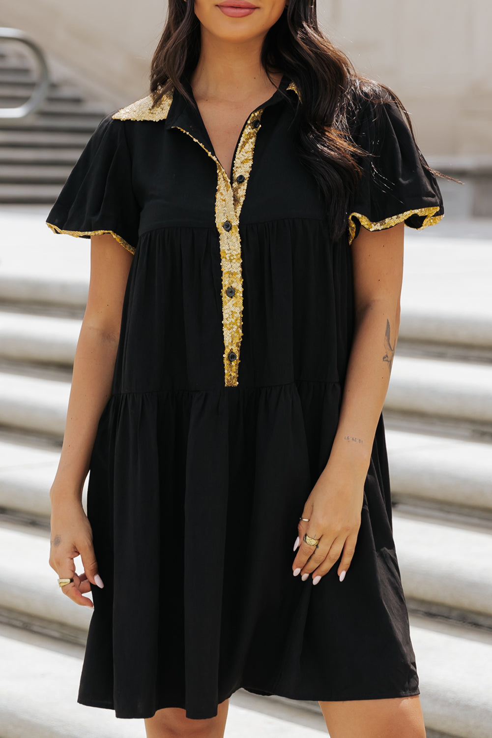 Vestido de camisa del día del juego de la manga de burbujas de lentejuelas negras