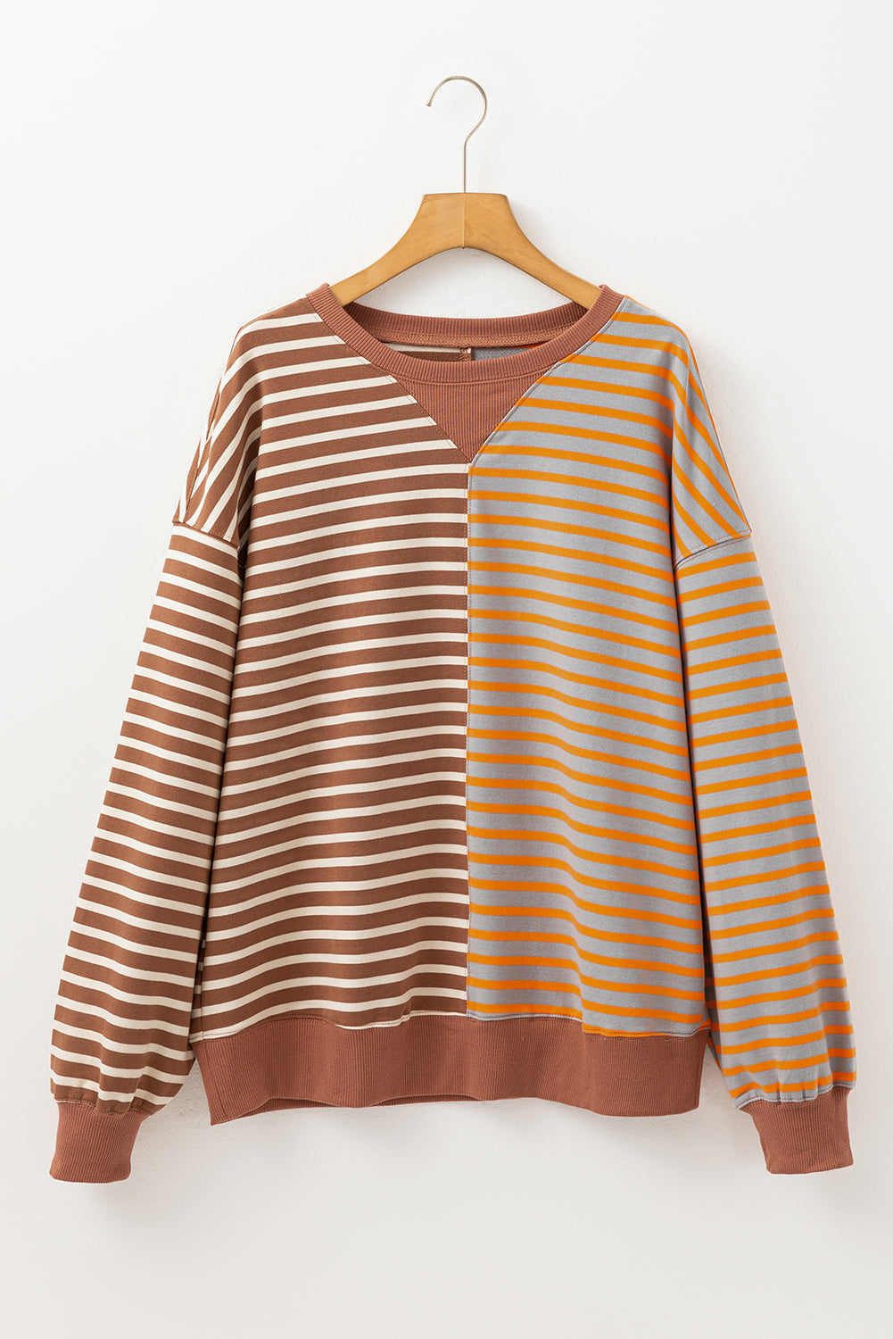 Oversize sweatshirt with relaxed stripes and color block stripes with falling chestnut shoulders