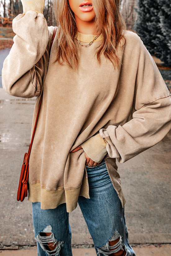 Oversize khaki sweatshirt with drooping shoulder and ribbed border