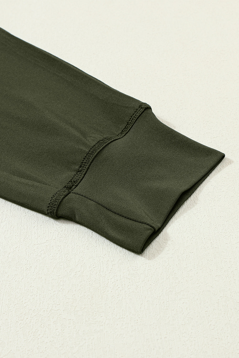 Pantalon de jogging vert mousse avec poches à la taille et cordon de serrage