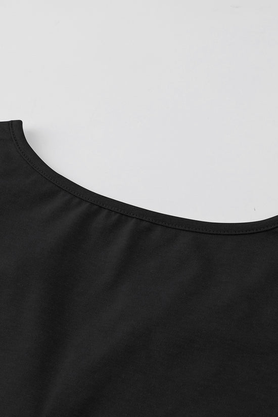 Black solid slim fit v-neck tank top