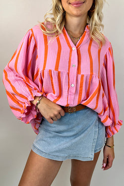 Bullyed shirt with rushed sleeve buttoned with orange stripes