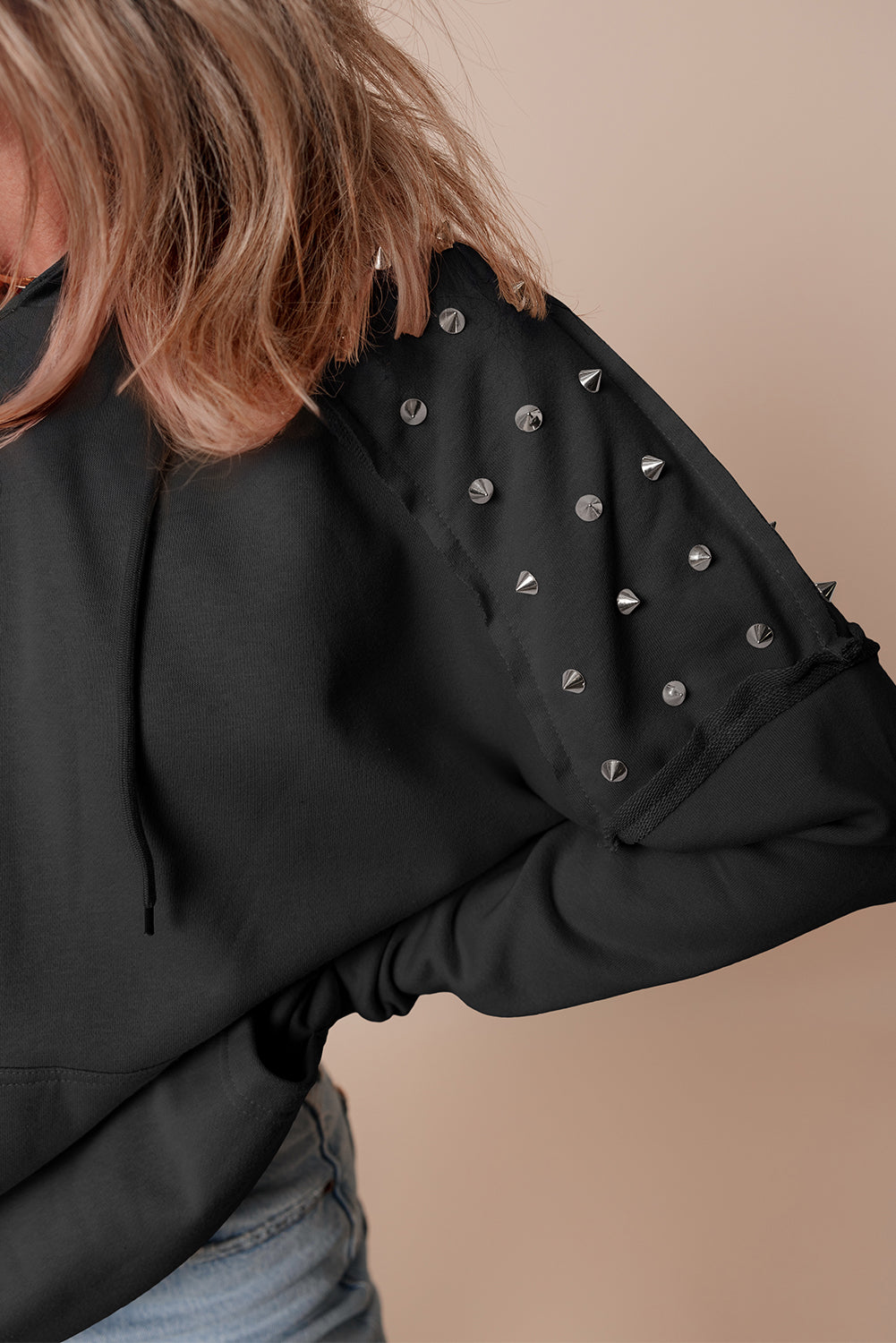 Black Raglan Sleeve Solid Color Rivets Hoodie with Pocket