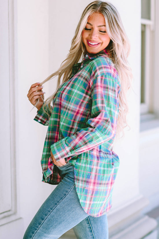 Long sleeve buttoned shirt and green tiles