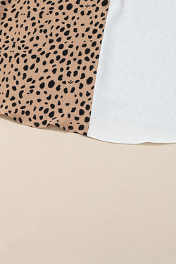 Detailed blouse with contrasting khaki leopard contrast bouton