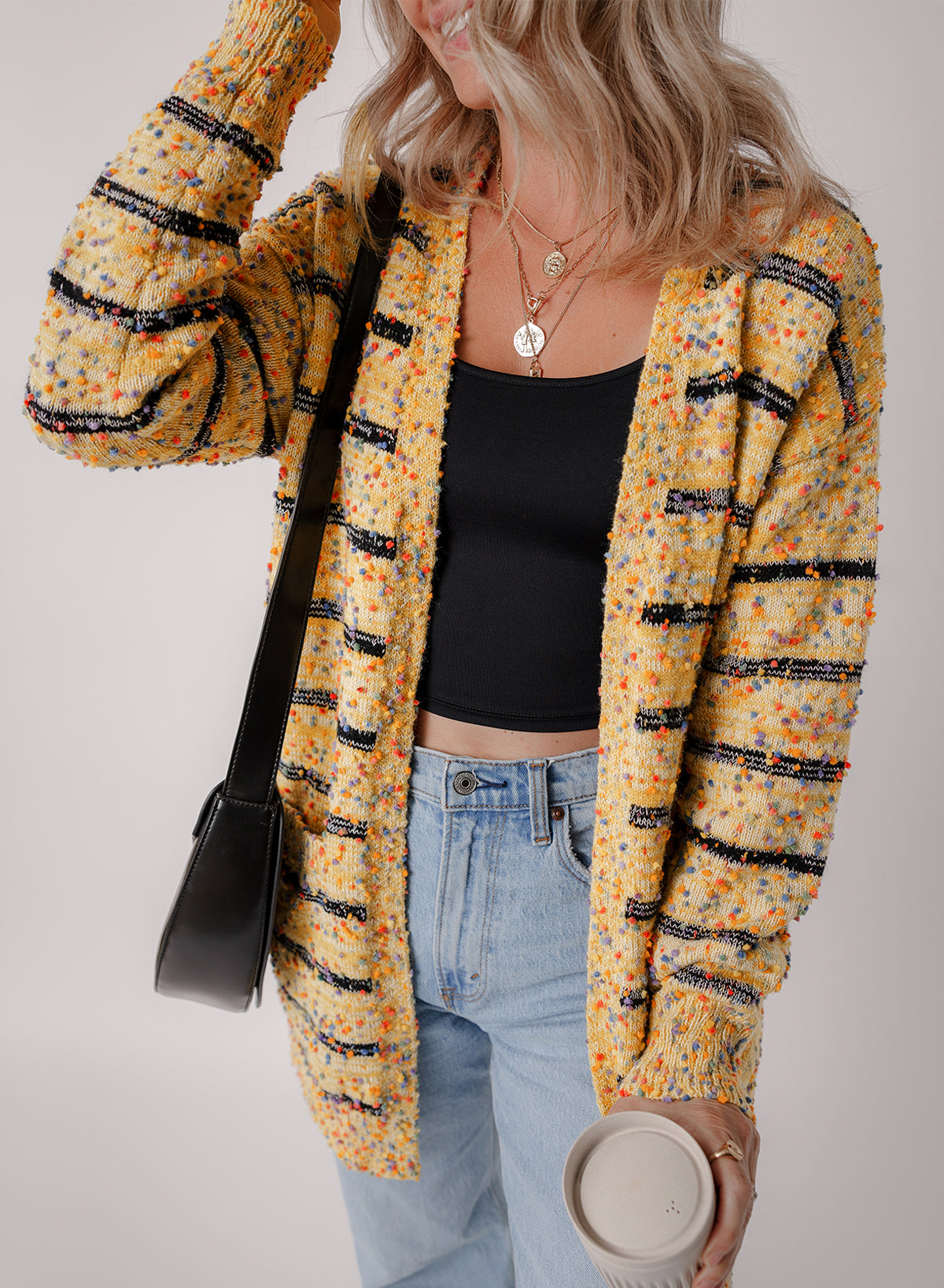 Cardigan long beige rayé en tricot à pompons ouvert sur le devant-A WOMAN WE LOVE