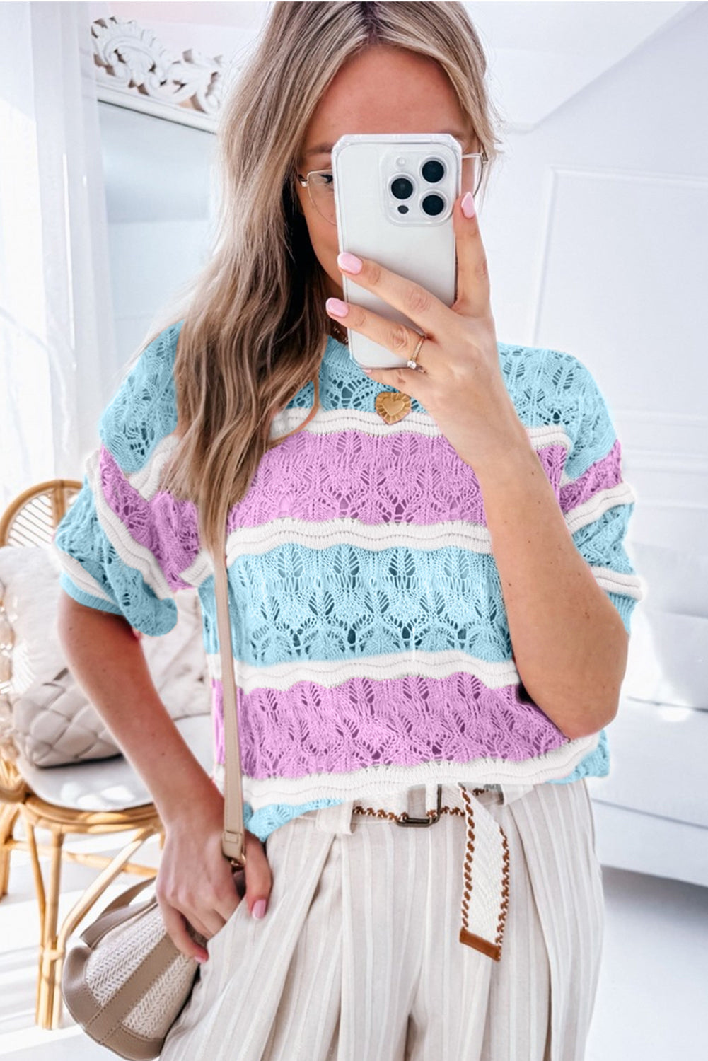 Mid-length sleeve sweater in crochet *