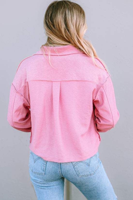 Chaqueta de camisa rosa con bolsillos y cuello doblado