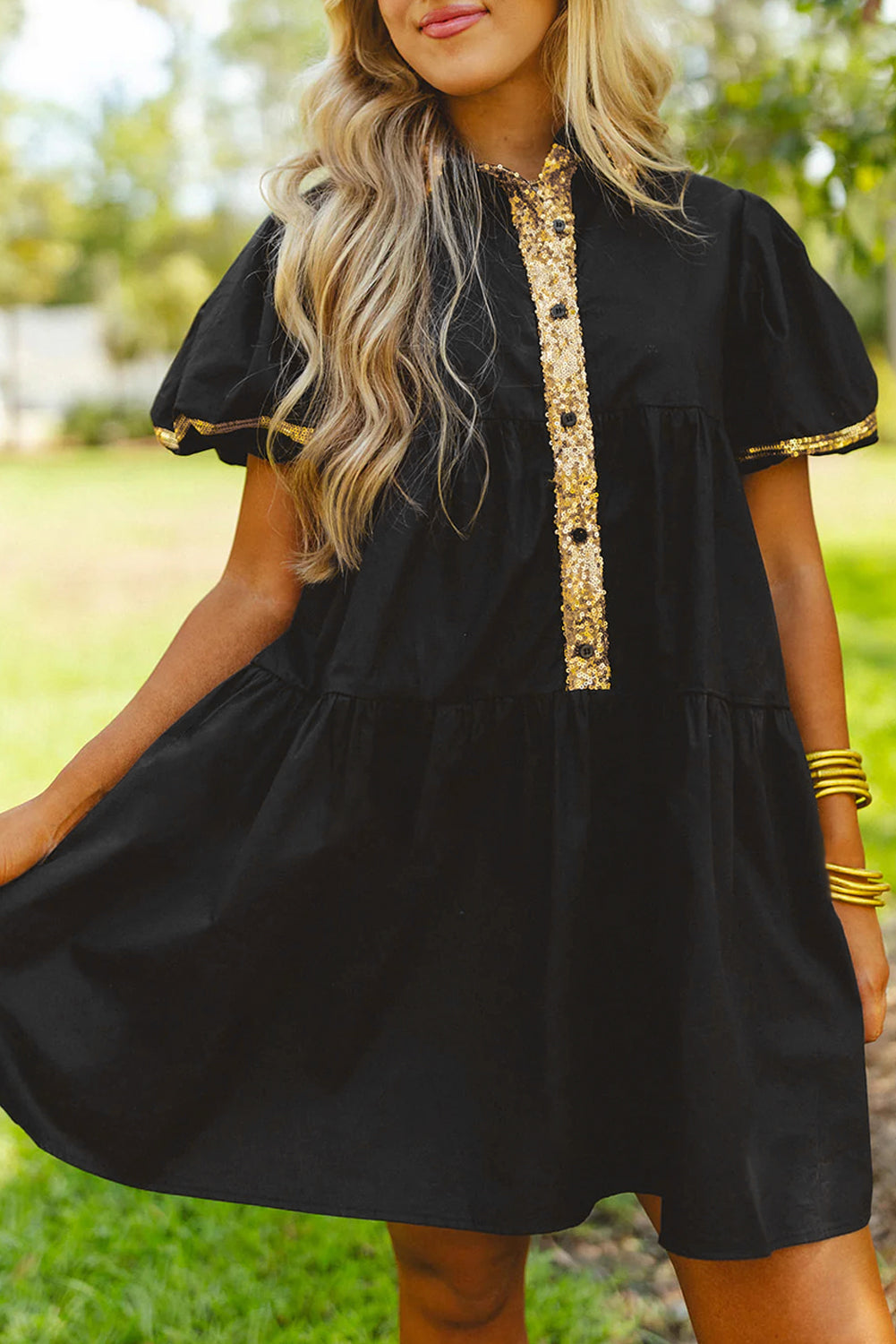 Vestido de camisa del día del juego de la manga de burbujas de lentejuelas negras